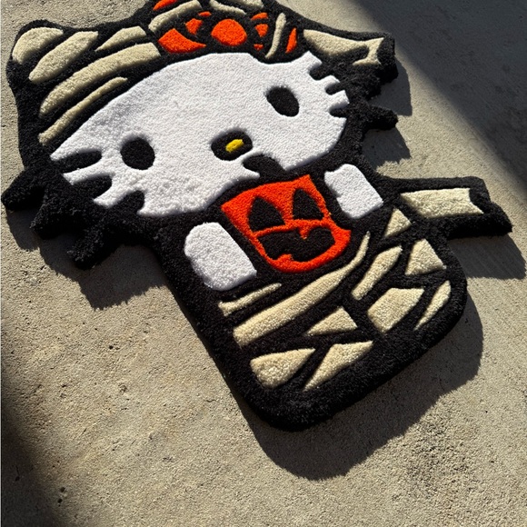 Hello Kitty Rug - Picture 3 of 5